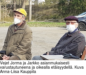 Vejet Jorma ja Jarkko asianmukaisesti varustautuneena ja oikealla etisyydell. Kuva Anna-Liisa Kauppila