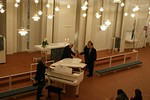 Konsertinptteeksi Mikko Holmberg ja Ulla  H kukittivat  esiintyjt.