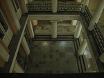 Kolmannen kerroksen nkym vestibyyliin, jonne noustaan Senaatintorilta juhlaportaita (sisnkynti alhaalla vasemmalla).