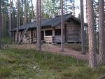 Marsalkka Mannerheimin metsstysmaja nykyisell paikallaan Lopella.