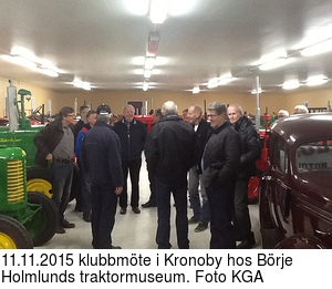 11.11.2015 klubbmte i Kronoby hos Brje Holmlunds traktormuseum. Foto KGA