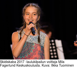 Skidiskaba 2017 -laulukilpailun voittaja Mila Fagerlund Keskuskoulusta. Kuva: Ilkka Tuominen