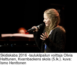 Skidiskaba 2016 -laulukilpailun voittaja Olivia Halttunen, Kvarnbackens skola (5.lk.). kuva: Ismo Henttonen