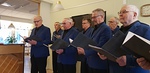 Lauluryhm Putaan Kaiku esitti alkuun pari joululaulua Sydmeeni joulun teen ja Sylvian joululaulun ..