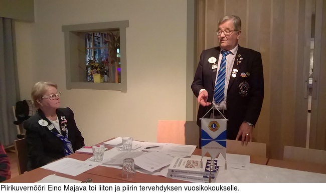 Piirikuvernri Eino Majava toi liiton ja piirin tervehdyksen vuosikokoukselle.