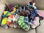 Lahjoituksena 75 paria sukkia