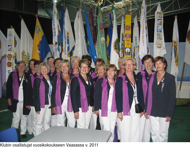 Klubin osallistujat vuosikokoukseen Vaasassa v. 2011