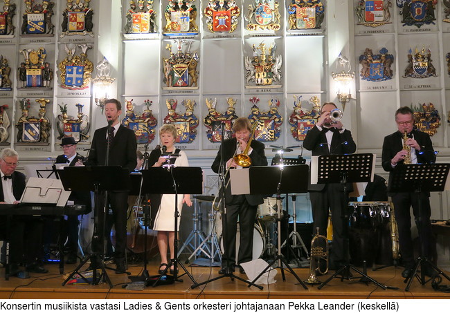 Konsertin musiikista vastasi Ladies & Gents orkesteri johtajanaan Pekka Leander (keskell)