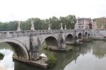Ponte S. Angelo - kvelysilta Tiberin yli, Berninin enkeliveistoksia 1600-luvulta
