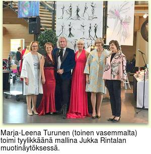 Marja-Leena Turunen (toinen vasemmalta) toimi tyylikkn mallina Jukka Rintalan muotinytksess.