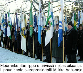 Floorankentn lippu eturiviss neljs oikealta. Lippua kantoi varapresidentti Miikka Vehkaoja.
