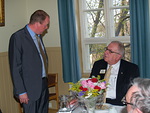 Ensi kauden 2012-2013 leijonapresidentit kohtasivat.  Maailmanlaajuisen LCI:n presidentti Wayne Madden ja LC Floorankentän presidentti Mikko Liski.