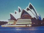 Yksi matkakohteista oli Australian Sydneyss oleva maailmankuulu oopperatalo.