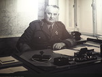 General Johan Laidoner toimi Viron itsenisyystaistelunsotilaallisena johtajana 1919-1920 ja Puolustusvoimien komentajana vuoteen 1940. Heinkuussa 1940 Laidoner kyyditettiin vaimonsa kanssa vankileirille Neuvostoliittoon. Laidoner kuoli vankileirielmn rasituksiin vuonna 1953 mahdollisesti teloitettuna.