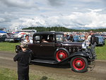 Kruununa vuoden 1932 Chevrolet, joita on 3 kpl Euroopassa