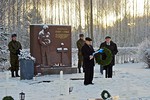 Kaupungin, seurakunnan ja useiden kansalaisjrjestjen puolesta seppeleen laskivat sankarivainajien muistomerkille Lions Clubin presidentti Kauko Rupponen ja Erkki Salo.