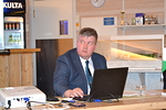 Sihteeri Jussi Timonen-Nissi.