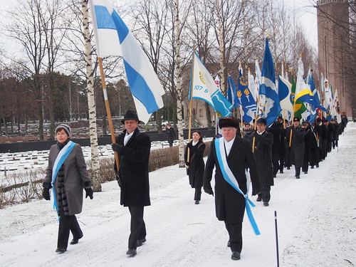 Suomen lippua kantoi Jarmo Vainioniemi, airueina Lea Jrvikare ja Pertti Ratia. B-piirin lippua kantoi Emilia Talvisaari ja N-piirin lippua Kysti Pyysalo.