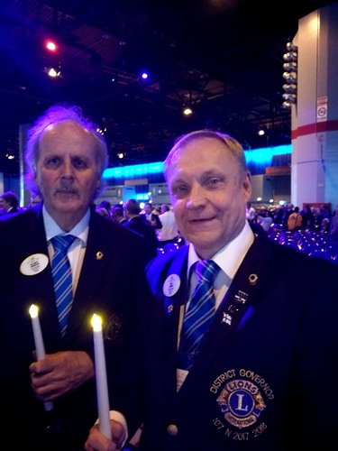 M- ja N-piirien kuvernrit kynttilnvalossa. DG Veli-Matti Andersson (M) ja DG Timo Auranen (N) edustavat Liiton hallituksessa kuvernrikurssia.