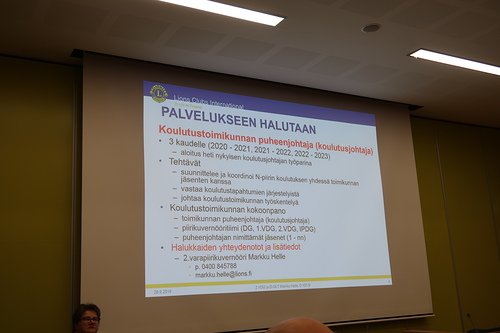 Koulutusjohtaja, 2 VDG Markku Helle etsii uutta koulutusjohtajaa.  