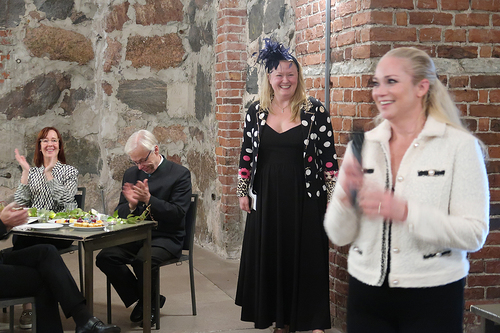 Pippa Laukka sai yleislt applodit esityksestn.