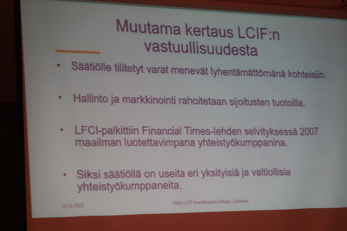 Markku Helle esitti LCIF:n osuuden Merja Carlanderin puolesta