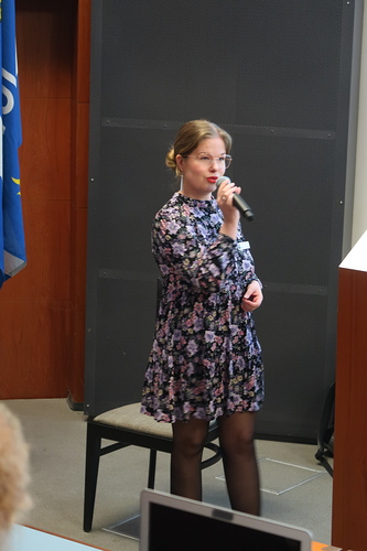 Leojen hallituksen puheenjohtaja Elina Laakso piti juhlapuheen.